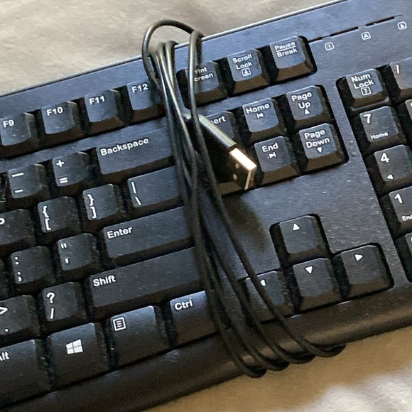 Logitech Keyboard - Picture 3 of 4